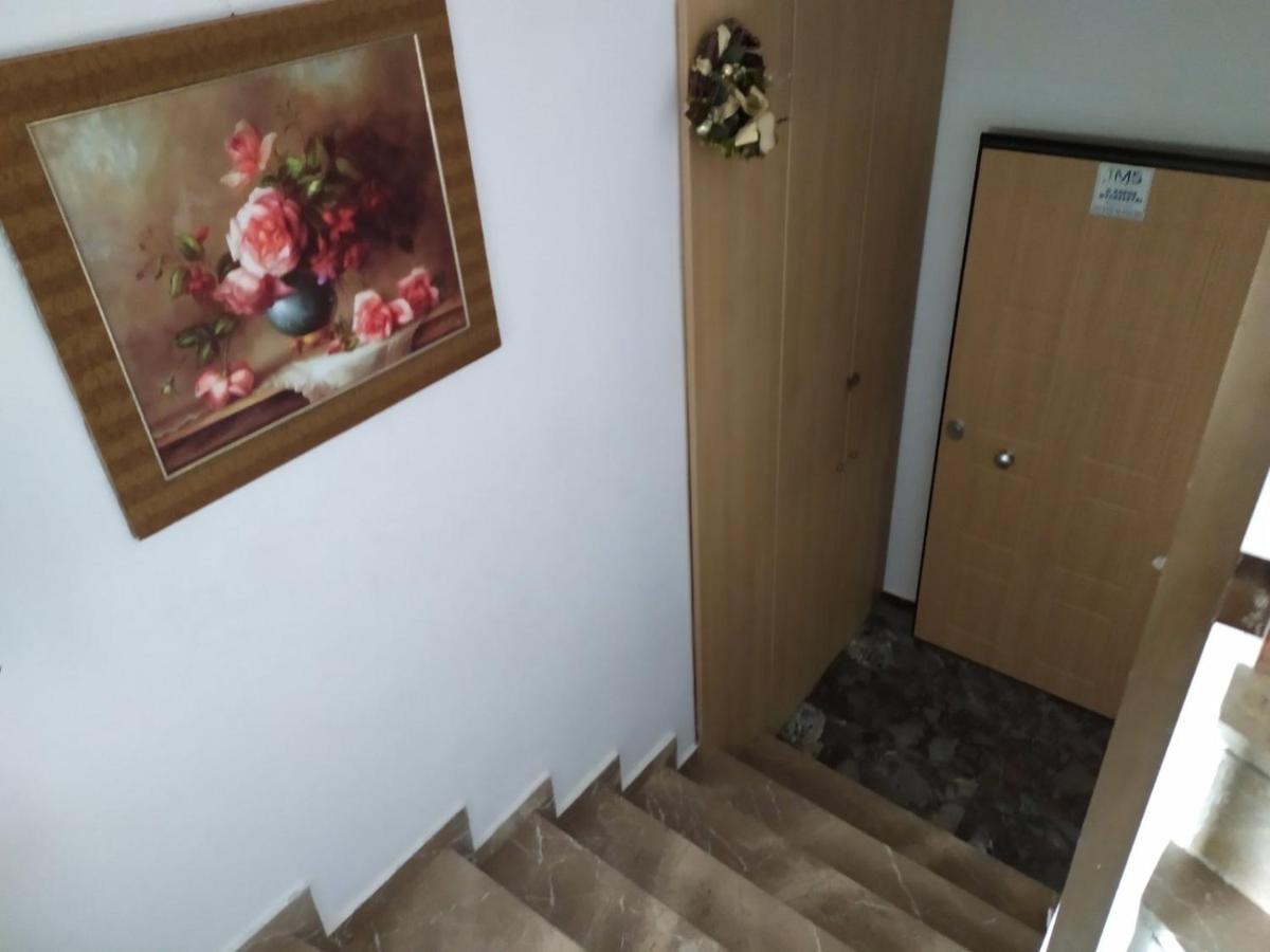 Private With A Beautiful Veranda Privatunterkunft *